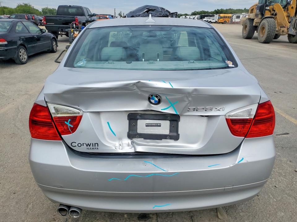 Photo 6 from auction – 2008 BMW 328 with VIN WBAVC935X8K042391