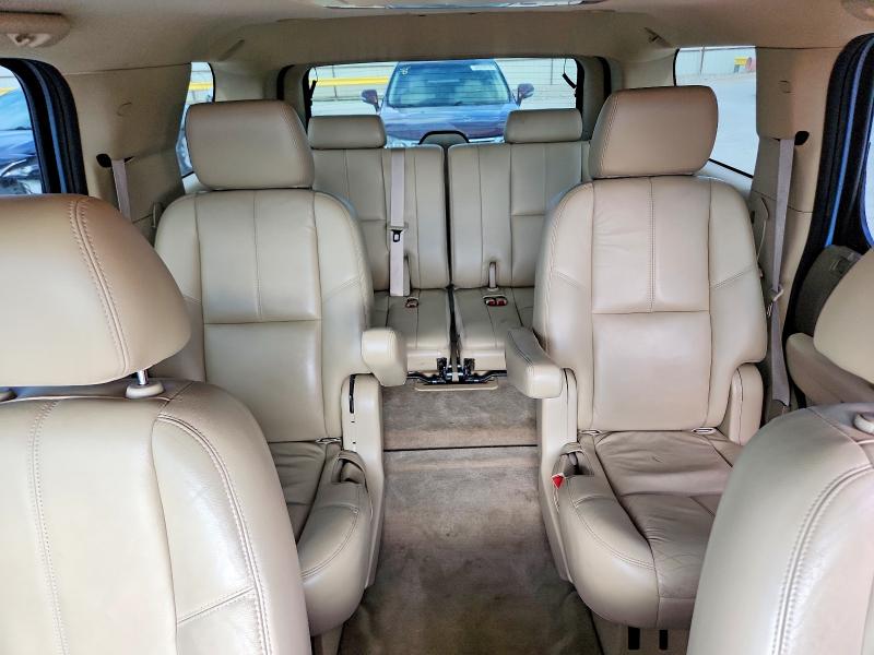 Photo 10 from auction – 2011 CHEVROLET TAHOE with VIN 1GNSCBE08BR255716