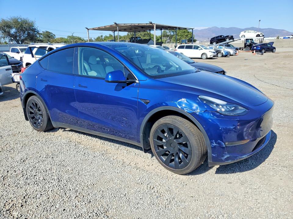 Photo 4 from auction – 2022 TESLA MODEL Y with VIN 7SAYGAEE2NF464959