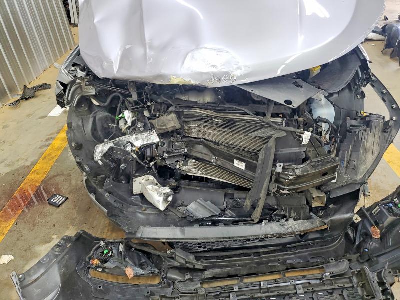 Photo 11 from auction – 2017 JEEP COMPASS with VIN 3C4NJDBB0HT688718