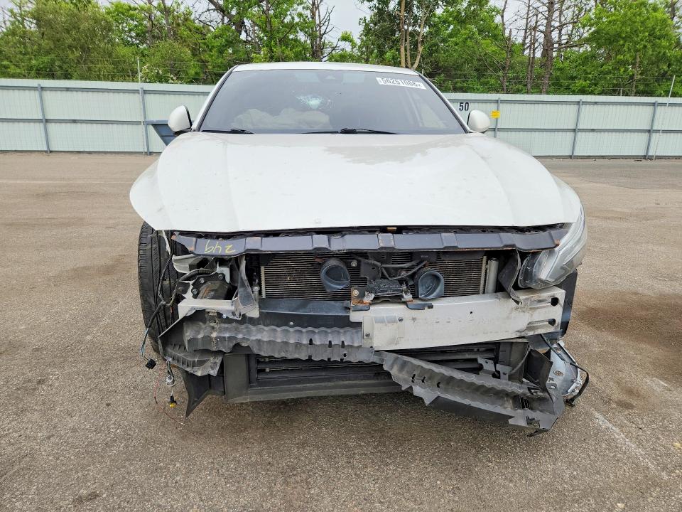 Photo 5 from auction – 2019 NISSAN ALTIMA with VIN 1N4BL4DW1KN303970