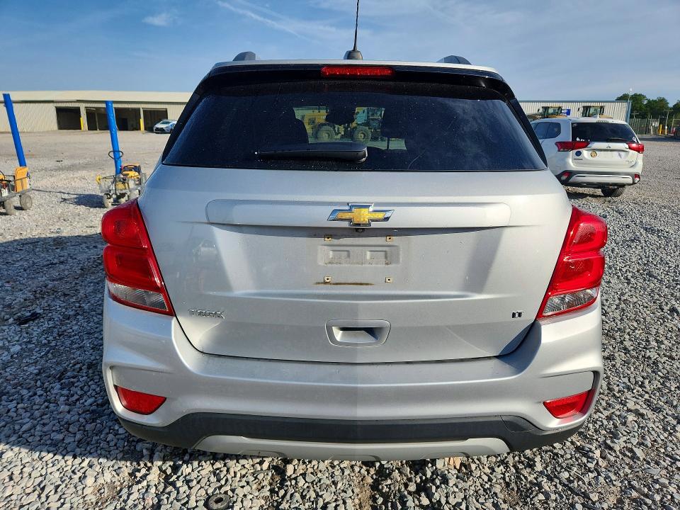 Photo 6 from auction – 2019 CHEVROLET TRAX with VIN 3GNCJLSB7KL205533