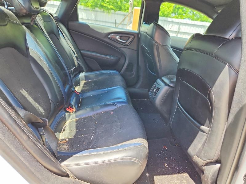 Photo 10 from auction – 2016 CHRYSLER 200 with VIN 1C3CCCBB1GN124168