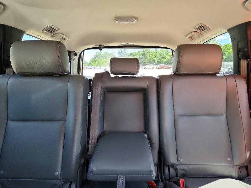 Photo 10 from auction – 2011 TOYOTA SEQUOIA with VIN 5TDBY5G1XBS050269