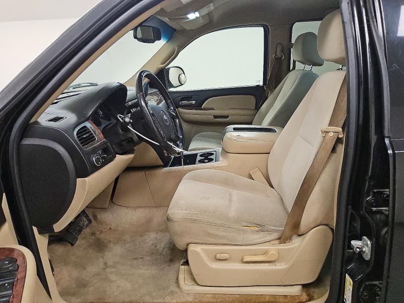 Photo 7 from auction – 2007 CHEVROLET SUBURBAN with VIN 1GNFC16037R216971