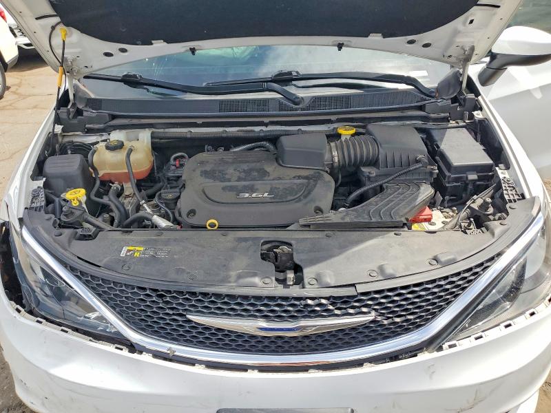Photo 12 from auction – 2017 CHRYSLER PACIFICA with VIN 2C4RC1CG6HR708722