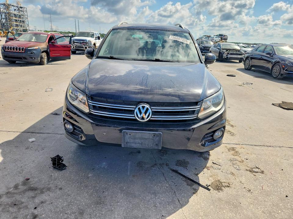 Photo 5 from auction – 2014 VOLKSWAGEN TIGUAN with VIN WVGBV3AX0EW534591