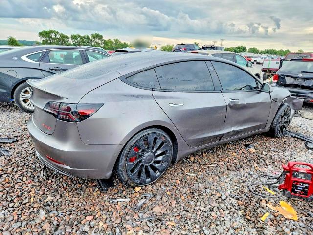 Photo 3 from auction – 2018 TESLA MODEL 3 with VIN 5YJ3E1EB2JF079236