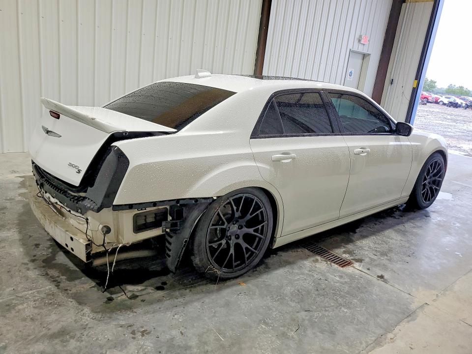 Photo 3 from auction – 2018 CHRYSLER 300 with VIN 2C3CCABT0JH152668