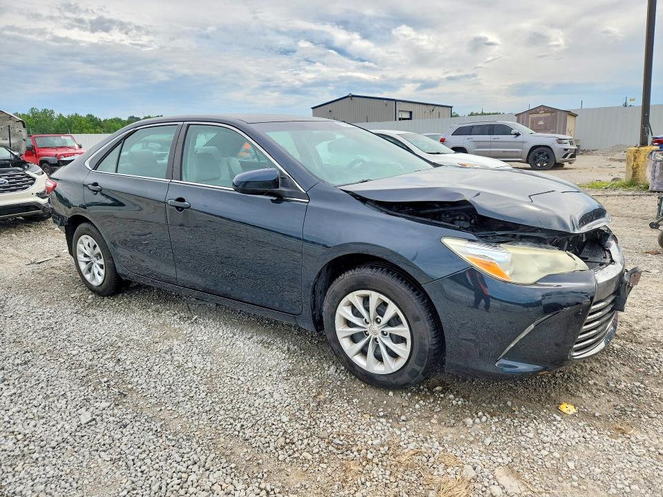 Photo 4 from auction – 2015 TOYOTA CAMRY with VIN 4T4BF1FKXFR516097