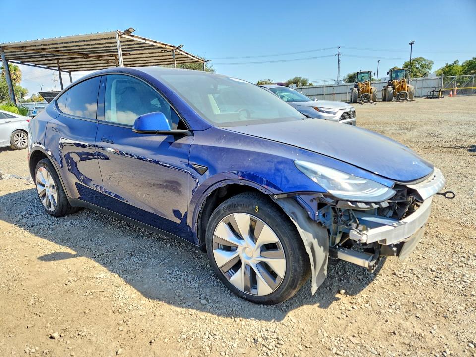 Photo 4 from auction – 2023 TESLA MODEL Y with VIN 7SAYGDEE5PA119636