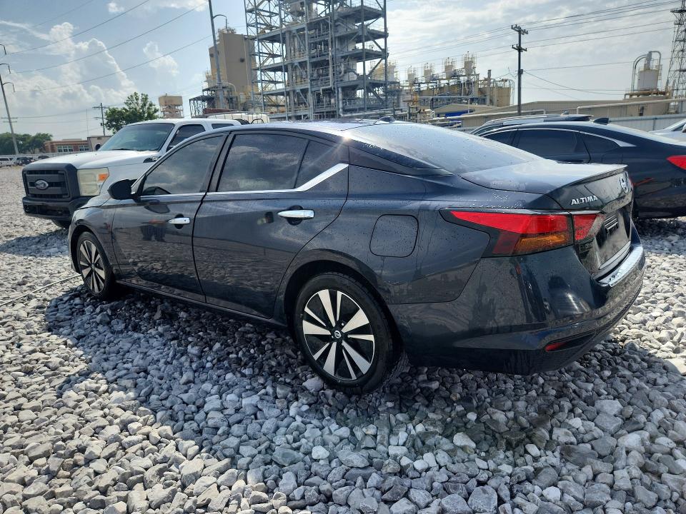 Photo 2 from auction – 2022 NISSAN ALTIMA with VIN 1N4BL4DV4NN406358