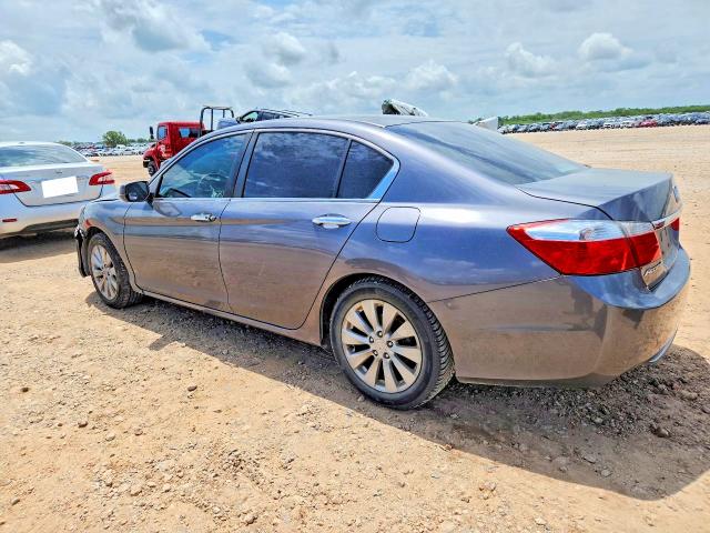 Photo 2 from auction – 2013 HONDA ACCORD with VIN 1HGCR2F71DA027454
