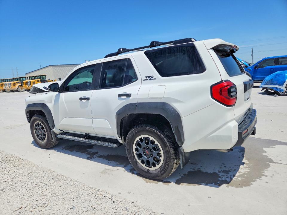 Photo 2 from auction – 2026 TOYOTA 4RUNNER with VIN JTEVB5BR9T5034398