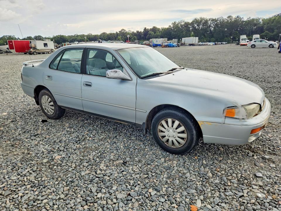 Photo 4 from auction – 1995 TOYOTA CAMRY with VIN 4T1SK12E7SU869171