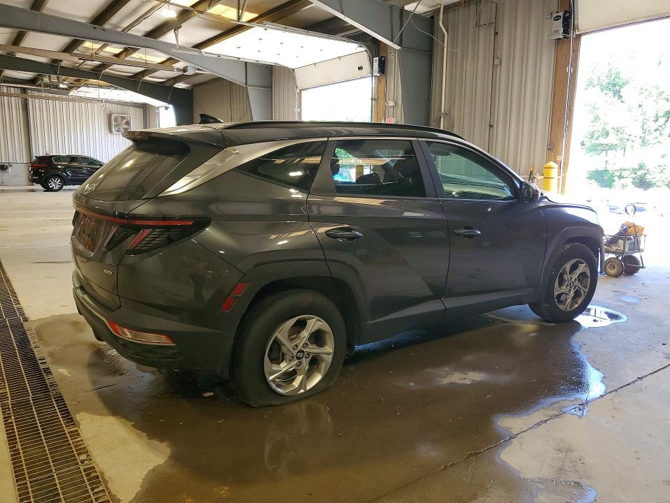 Photo 3 from auction – 2023 HYUNDAI TUCSON with VIN 5NMJBCAE6PH169721