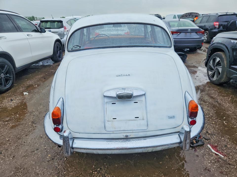 Photo 6 from auction – 1969 JAGUAR MARK II with VIN 1J80167BW
