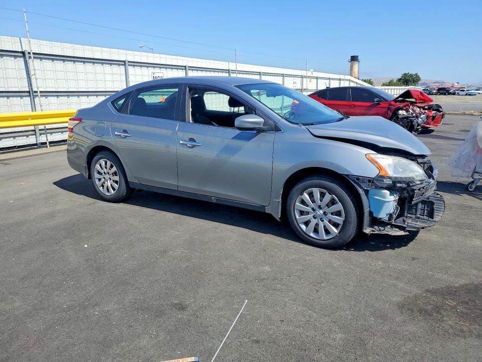 Foto 4 de la subasta – 2014 NISSAN SENTRA con VIN 3N1AB7AP1EL692009