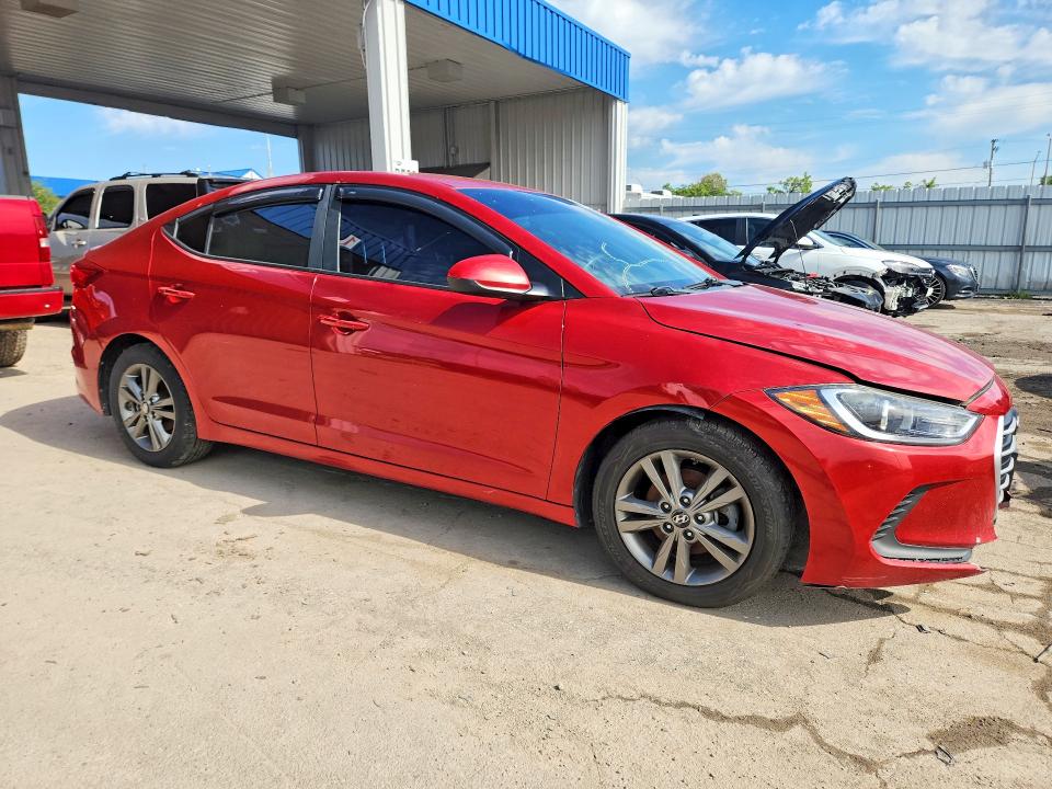 Фото 4 с аукциона – 2018 HYUNDAI ELANTRA с VIN 5NPD84LF0JH243765