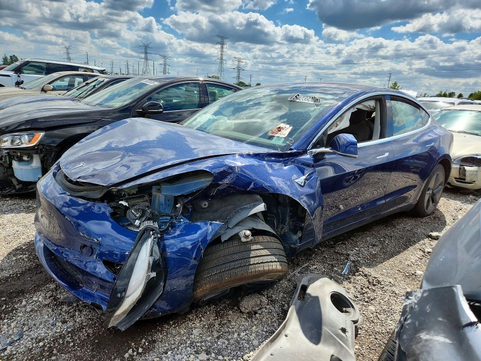 TESLA MODEL S 2015 with VIN 5YJSA1E27FF112004 - Photo from auction