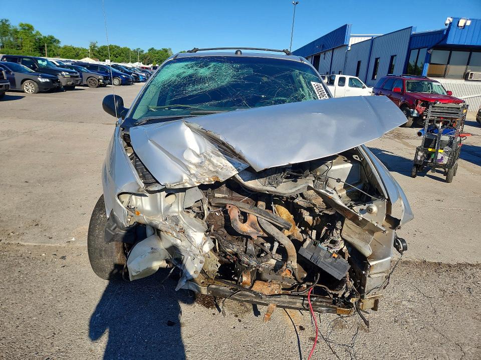 Photo 5 from auction – 2005 DODGE GRAND CARAVAN with VIN 1D4GP24R15B282954