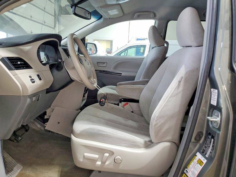 Photo 7 from auction – 2012 TOYOTA SIENNA with VIN 5TDKK3DC2CS192953