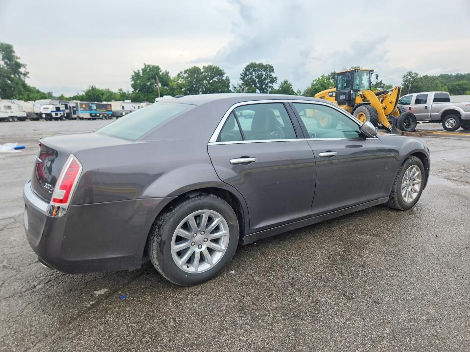 Photo 3 from auction – 2014 CHRYSLER 300C with VIN 2C3CCAET3EH169904