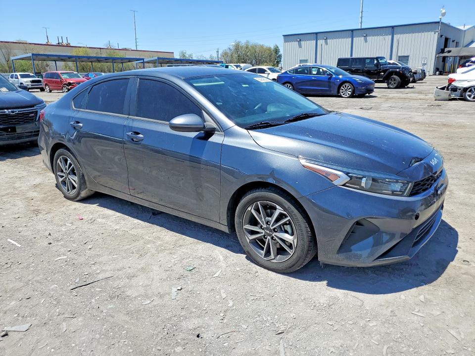 Photo 4 from auction – 2022 KIA FORTE with VIN 3KPF24AD9NE459037