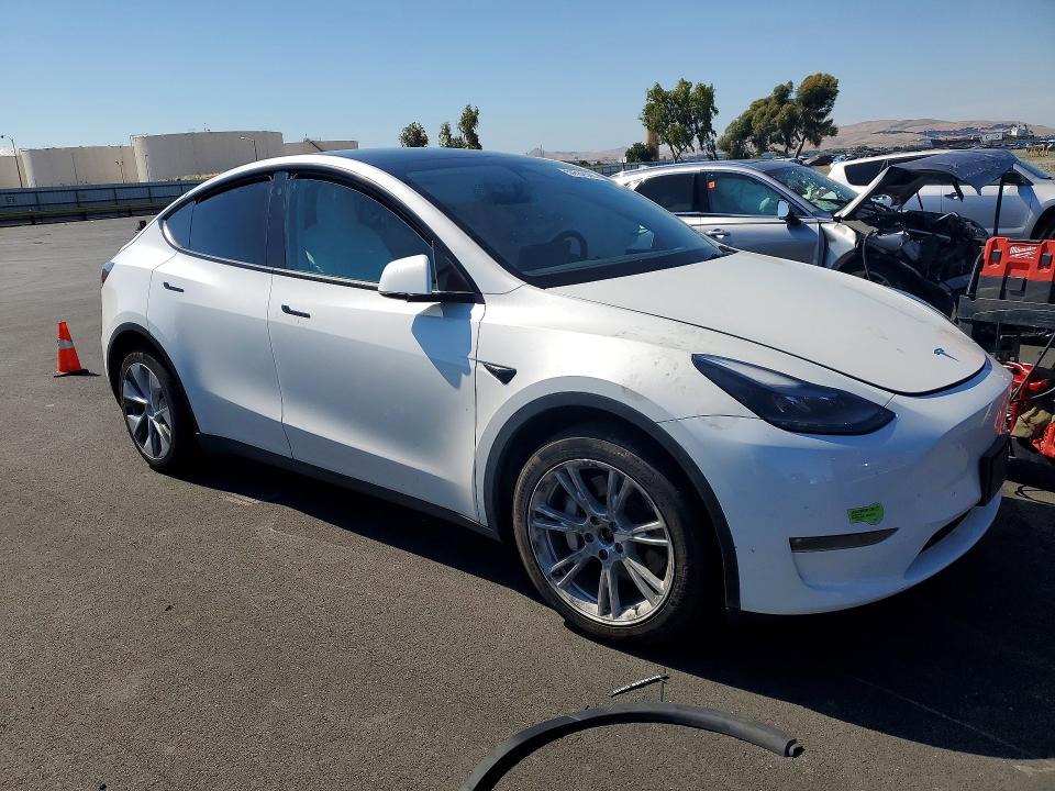 Photo 4 from auction – 2023 TESLA MODEL Y with VIN 7SAYGAEE2PF640637