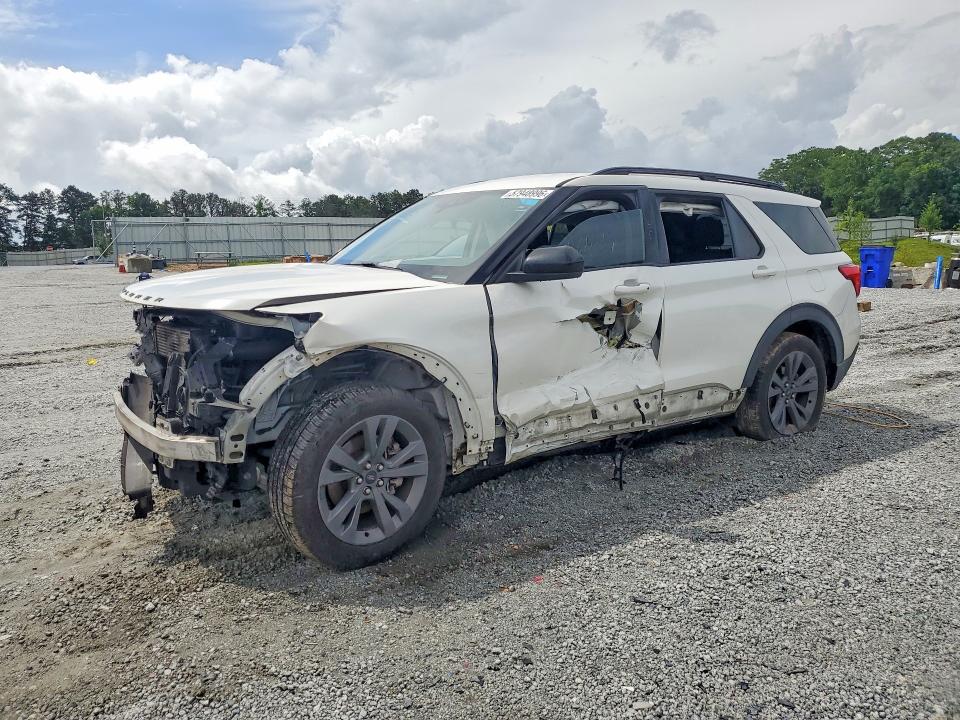 FORD EXPLORER 2022 with VIN 1FMSK7DH9NGB38755 - Photo from auction