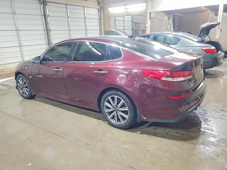 Photo 2 from auction – 2019 KIA OPTIMA with VIN 5XXGT4L30KG337188