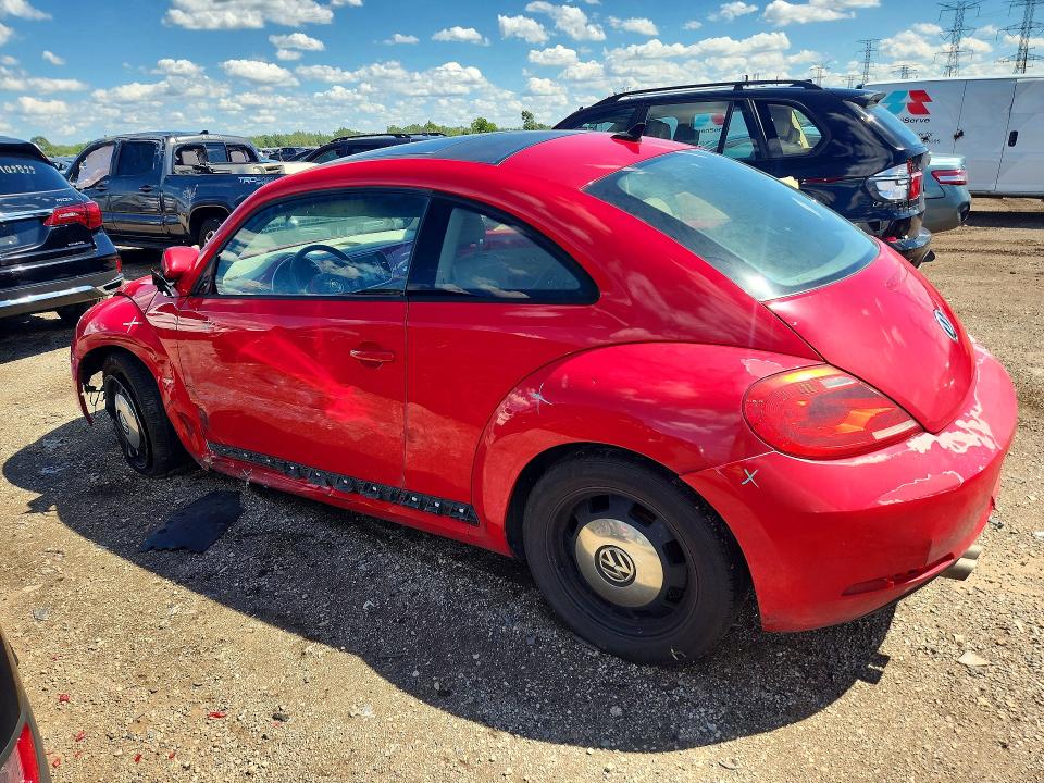 Photo 2 from auction – 2013 VOLKSWAGEN BEETLE with VIN 3VWJX7AT3DM681675