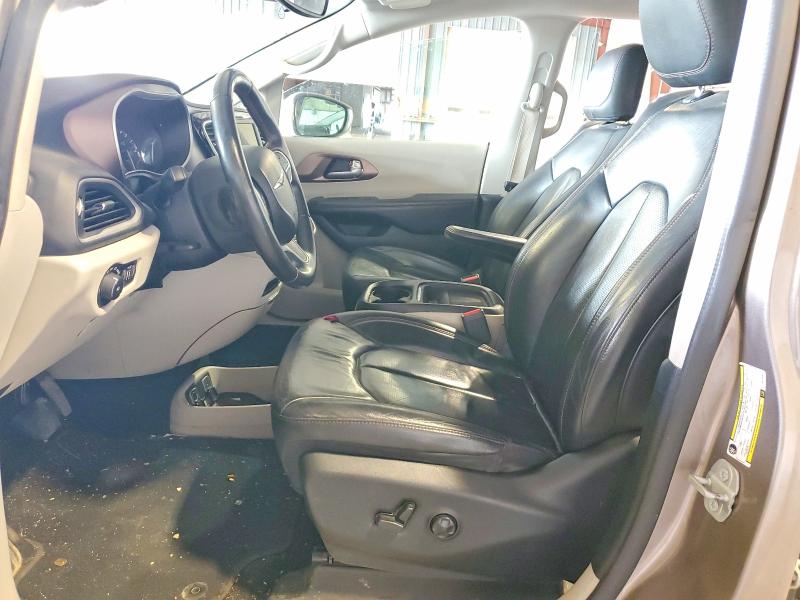 Zdjęcie 7 z aukcji – 2018 CHRYSLER PACIFICA z VIN 2C4RC1BGXJR234801