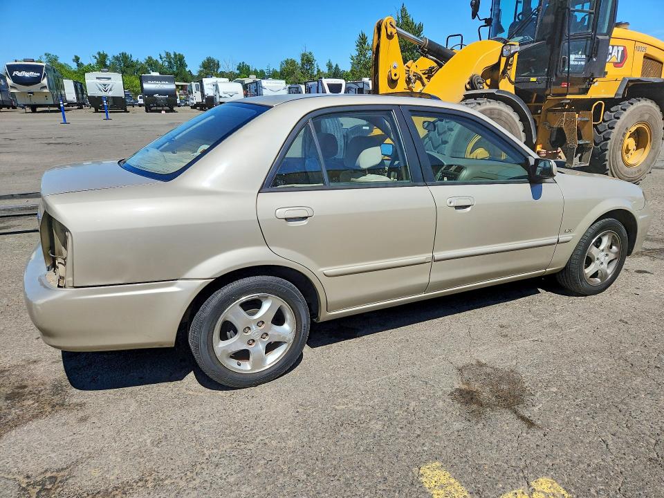 Photo 3 from auction – 2002 MAZDA PROTEGE with VIN JM1BJ225420536706