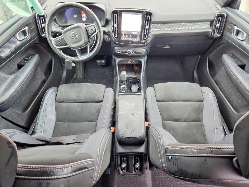 Снимка 8 от търг – 2023 VOLVO XC40 с VIN YV4L12UX9P2953556