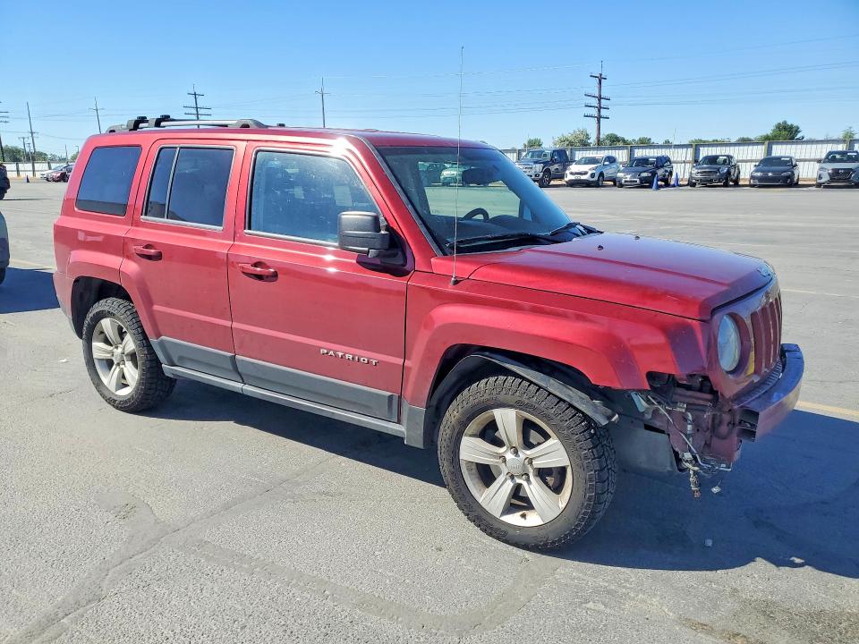 Photo 4 from auction – 2017 JEEP PATRIOT with VIN 1C4NJRFBXHD124572