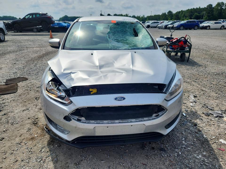 Photo 5 from auction – 2016 FORD FOCUS with VIN 1FADP3F2XGL389557