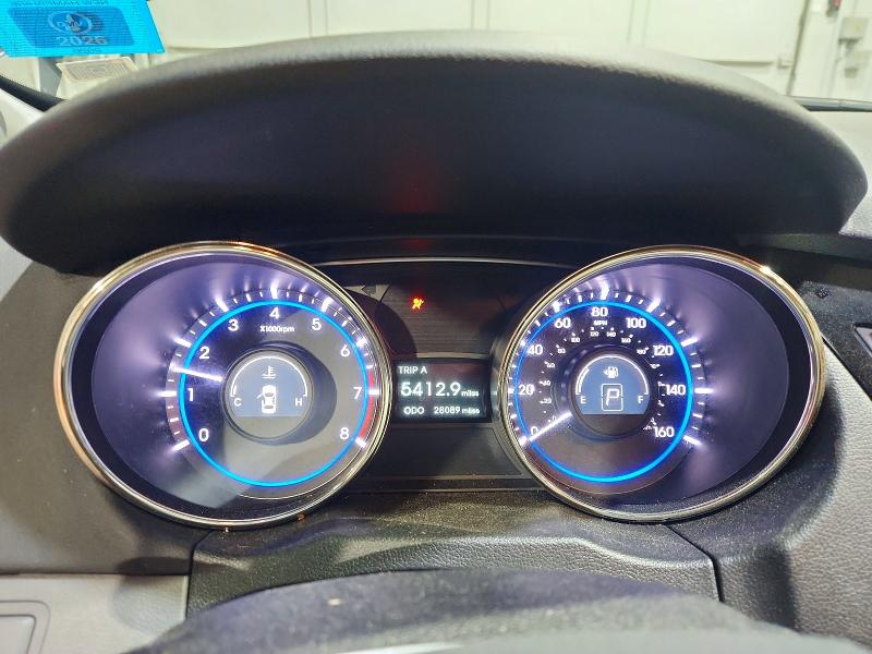 Photo 9 from auction – 2012 HYUNDAI SONATA with VIN 5NPEC4AC8CH456025