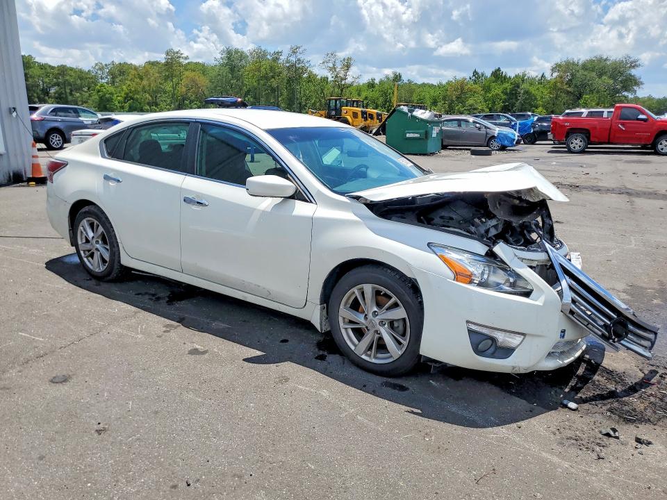 Photo 4 from auction – 2015 NISSAN ALTIMA with VIN 1N4AL3AP2FC221914