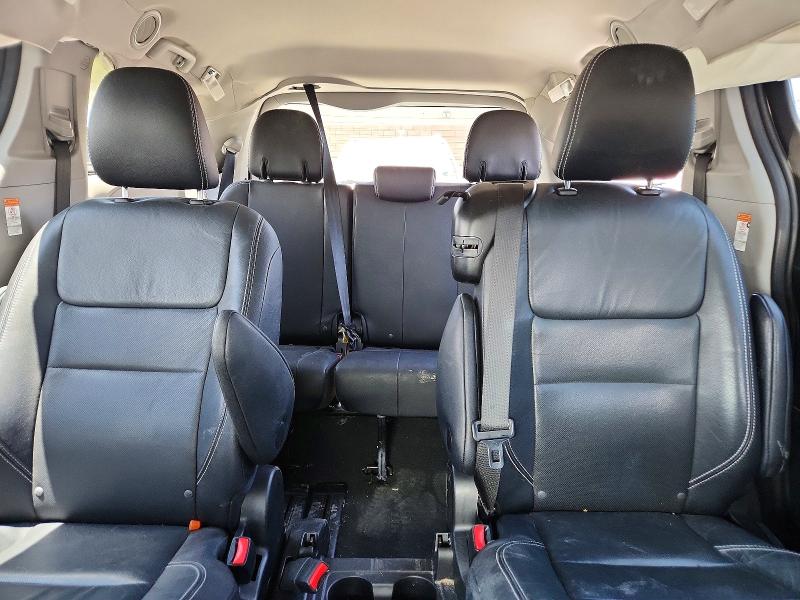 Photo 10 from auction – 2017 TOYOTA SIENNA with VIN 5TDXZ3DC8HS777853