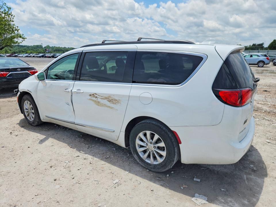 Photo 2 from auction – 2017 CHRYSLER PACIFICA with VIN 2C4RC1BG2HR593019