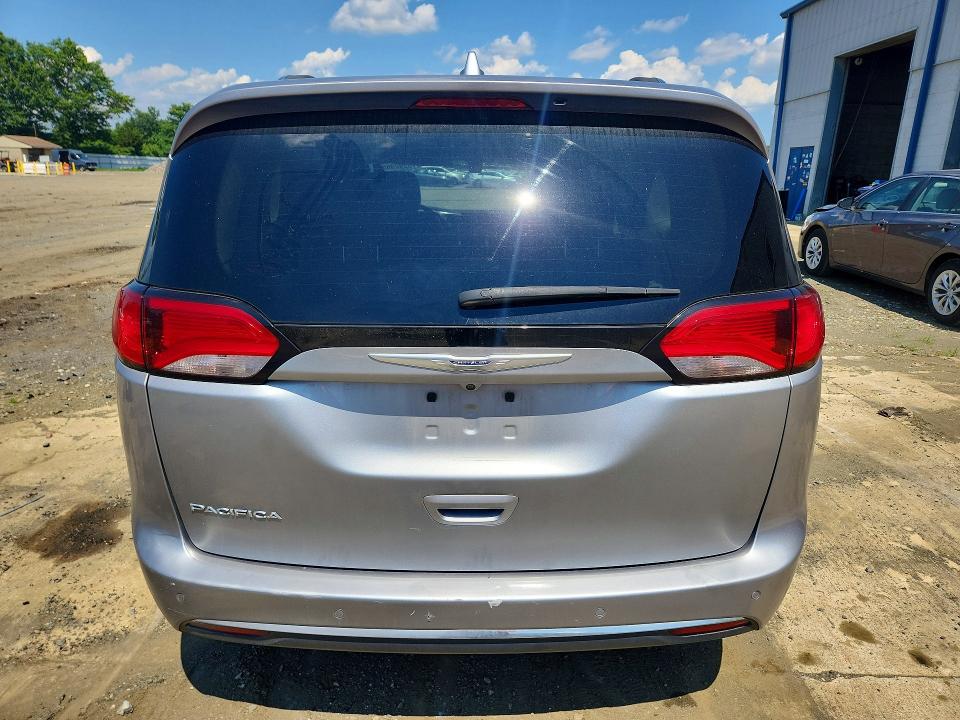 Photo 6 from auction – 2020 CHRYSLER PACIFICA with VIN 2C4RC1BG2LR140186