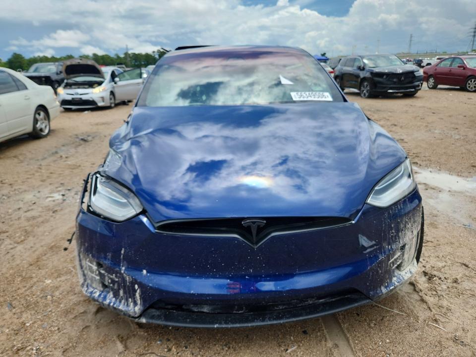 Photo 5 from auction – 2017 TESLA MODEL X with VIN 5YJXCDE2XHF046715
