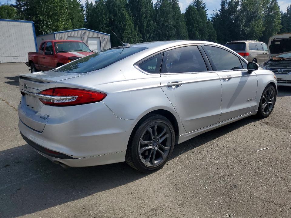 Photo 3 from auction – 2018 FORD FUSION with VIN 3FA6P0LU2JR102198