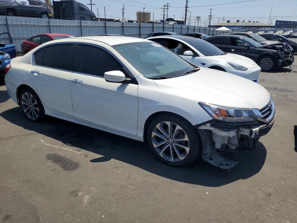 Photo 4 from auction – 2015 HONDA ACCORD with VIN 1HGCR2F56FA259937