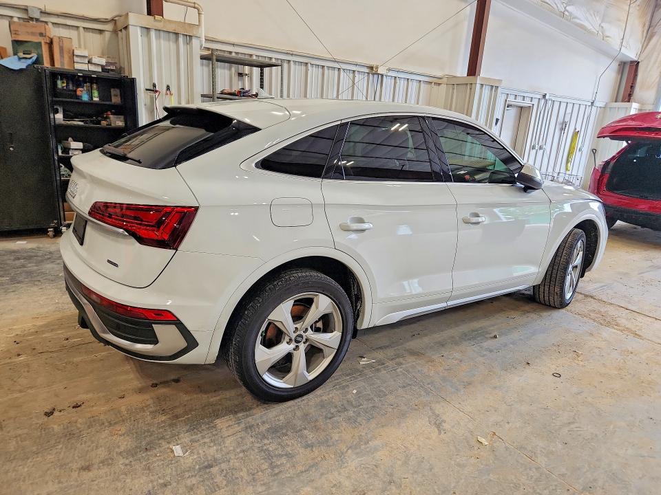 Zdjęcie 3 z aukcji – 2022 AUDI Q5 z VIN WA15AAFY7N2044086
