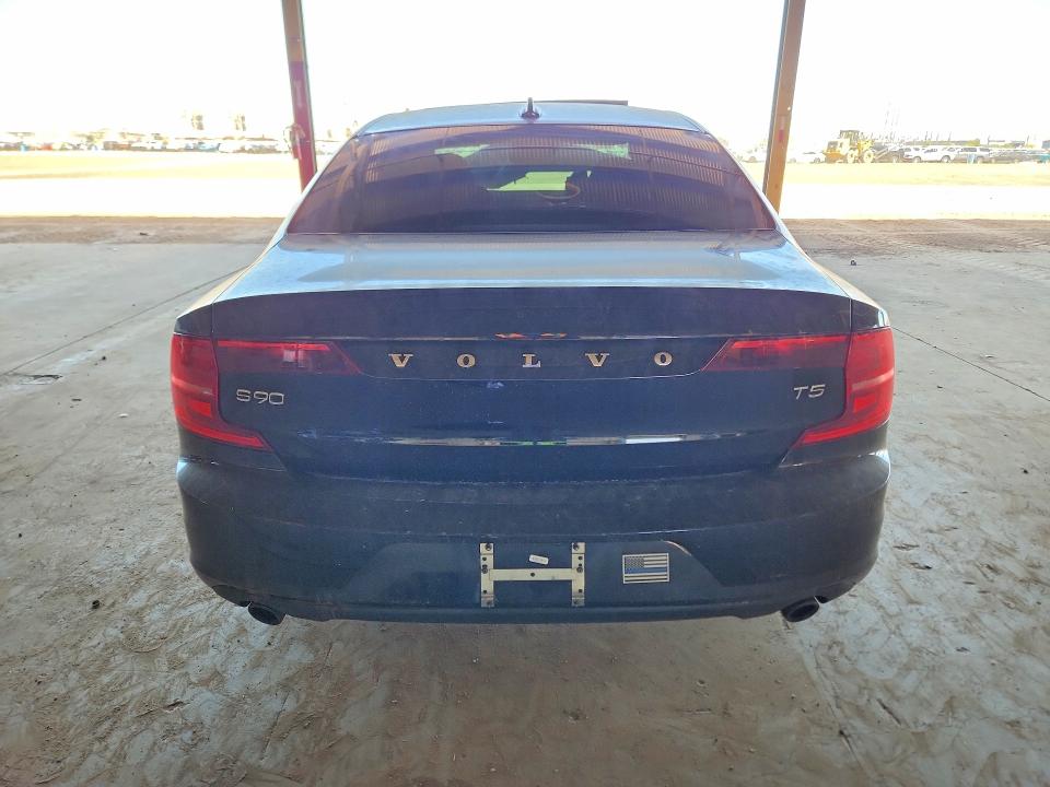 Photo 6 from auction – 2018 VOLVO S90 with VIN LVY982AK2JP032929
