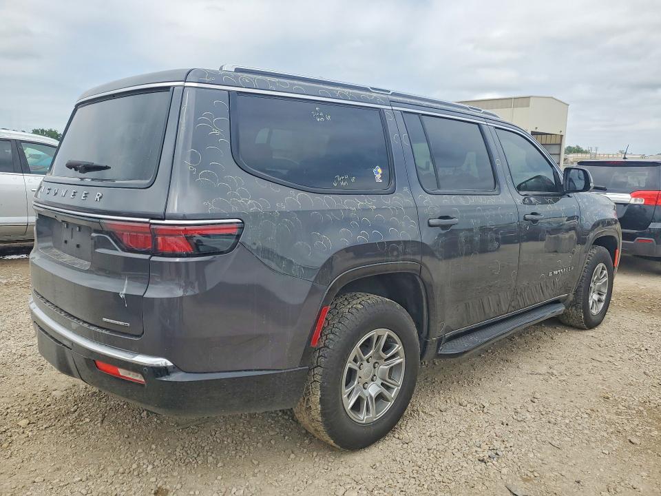 Photo 3 from auction – 2022 JEEP WAGONEER with VIN 1C4SJVAT3NS221213