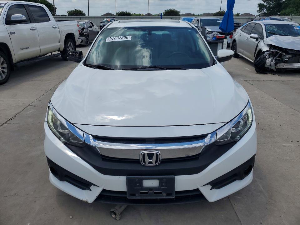 Photo 5 from auction – 2017 HONDA CIVIC with VIN 2HGFC1F76HH654974
