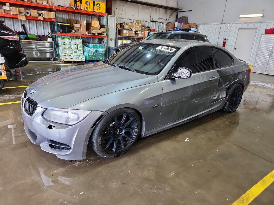 BMW 335 2012 مع رقم تعريف المركبة WBAKG1C50CJ217139 - صورة من المزاد